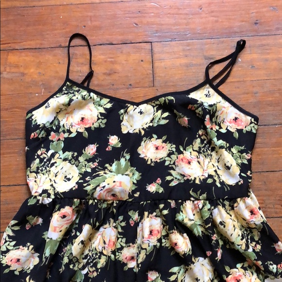 Urban Outfitters romper - Picture 2 of 4